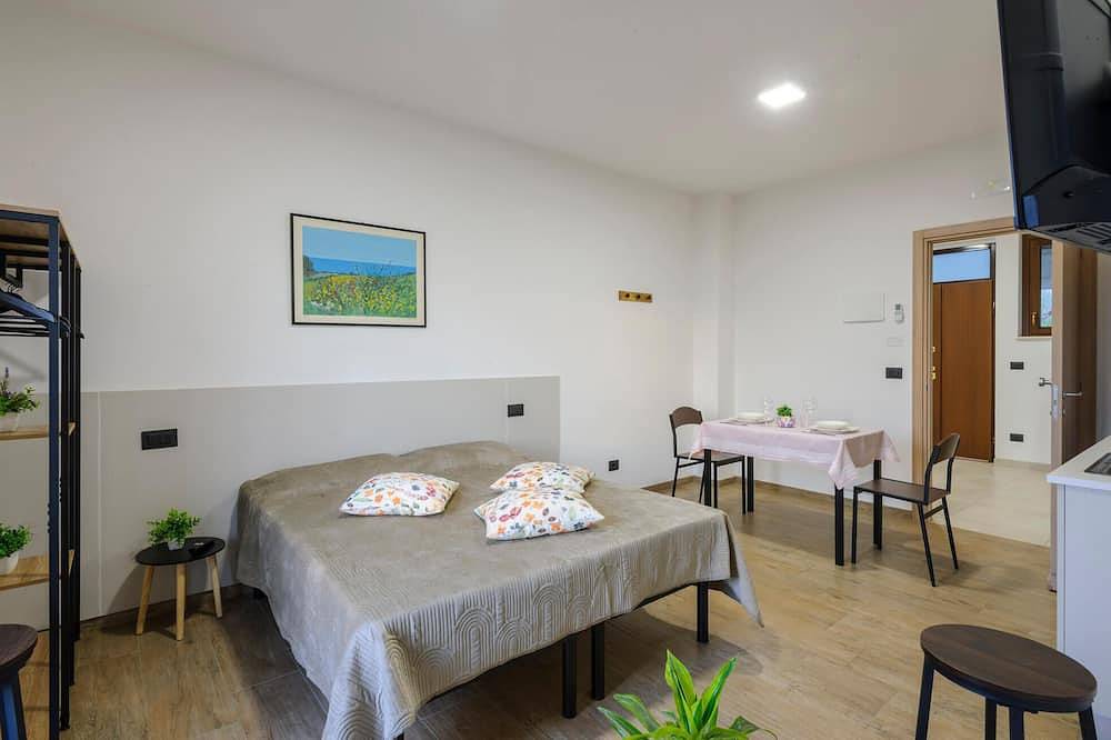 Entire apartment, Beautiful apartment in Moscufo with Wifi in Moscufo, Pescara Province