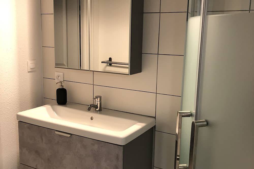 Entire apartment, Le Logis de la Tour - T3 in the historic center in Luxeuil-les-Bains, Haute-Saône