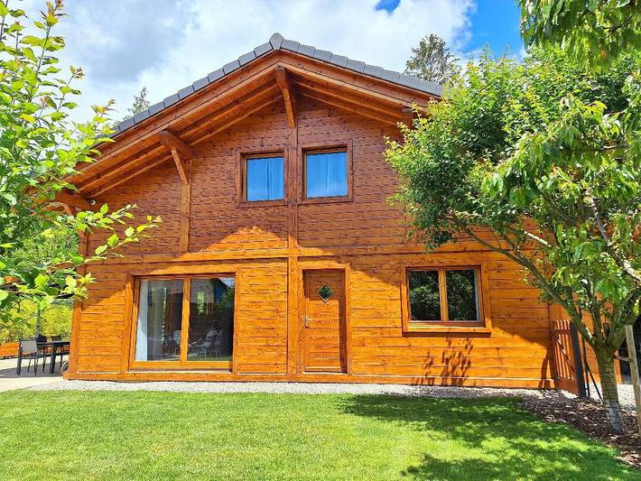 Maison de vacances pour 6 personnes, avec Jacuzzi et Jardin à Cranves-Sales