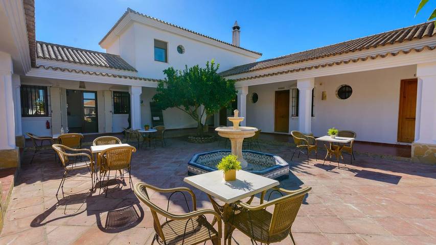 Chalet para 20 personas, con balcón/terraza además de jacuzzi y piscina en Sierra de Cádiz - 2