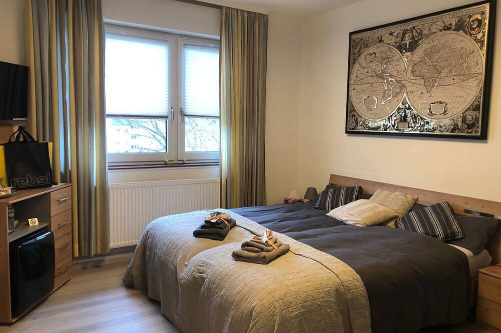 Ganze Wohnung, Ruhige, gepflegte Ein- Zimmer- Wohnung in super Lokation. in Baden-Baden, Nordschwarzwald