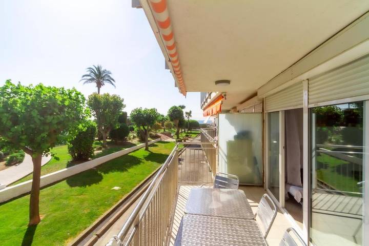 Apartamento para 6 personas, con Balcón y Terraza además de Jardín y Piscina en Cabrera de Mar