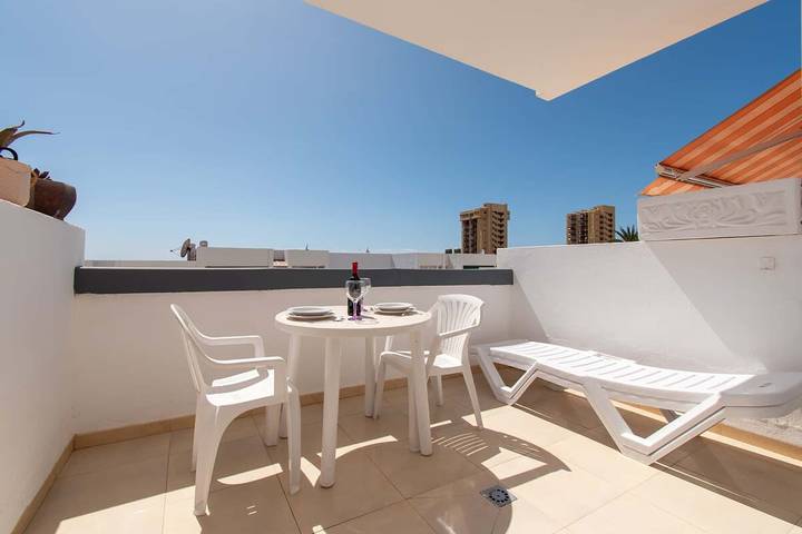 Ferienwohnung für 3 Personen, mit Balkon/Terrasse und Pool, kinderfreundlich in Playa de las Américas - 2