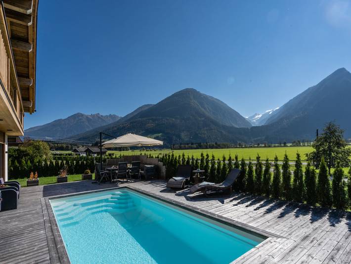Ferienhaus für 8 Personen, mit Balkon und Terrasse sowie Garten und Pool in Neukirchen am Großvenediger - 2