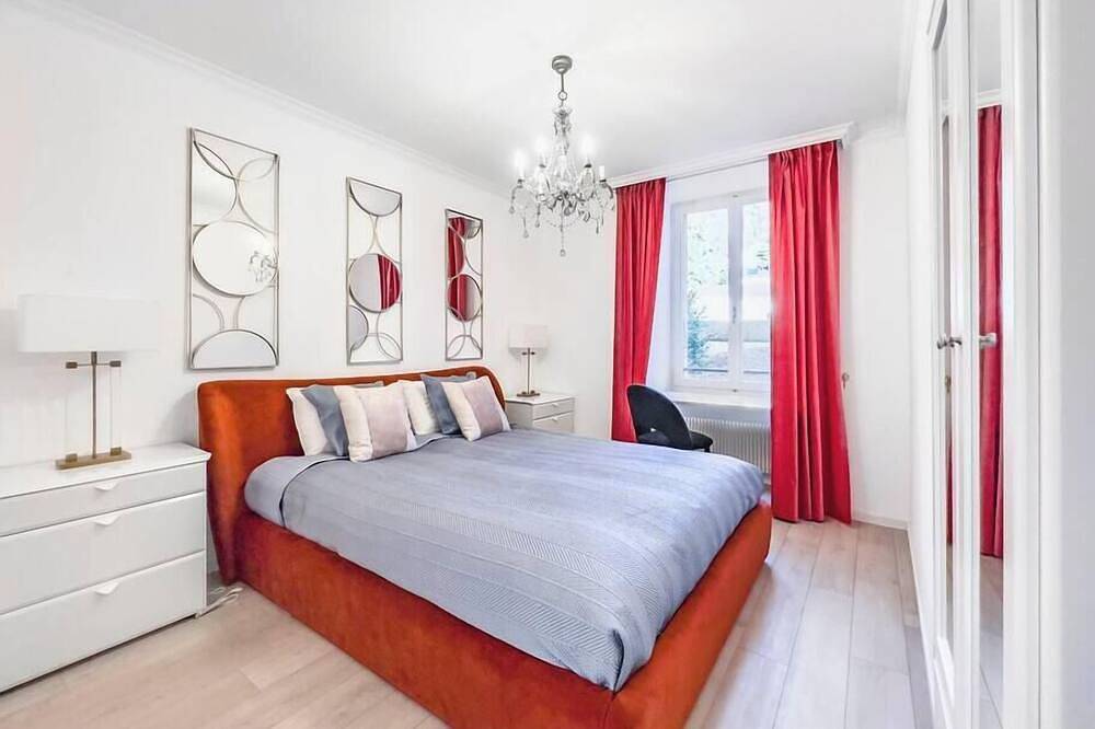 Ganze Wohnung, Chic 2 bedroom apartment near Chillion castle in Veytaux, Genfer See