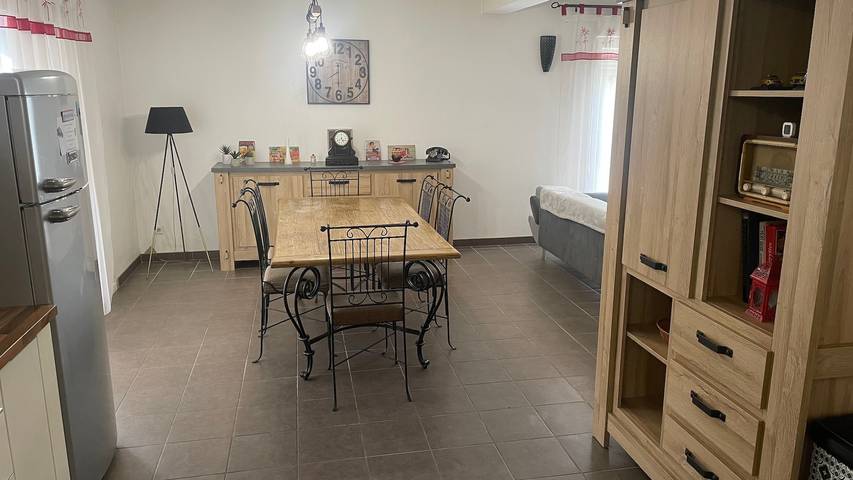 Holiday Home 'De Violette' with Mountain View, Private Pool and Wi-Fi in Serrières-de-Briord, Belley