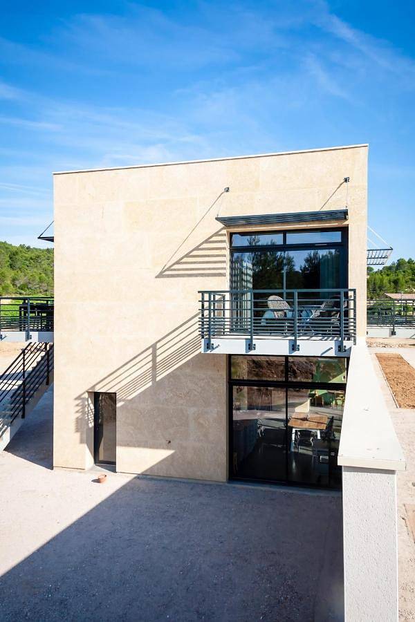 Gîte pour 3 personnes, avec vue ainsi que jardin et terrasse à Agel - 3