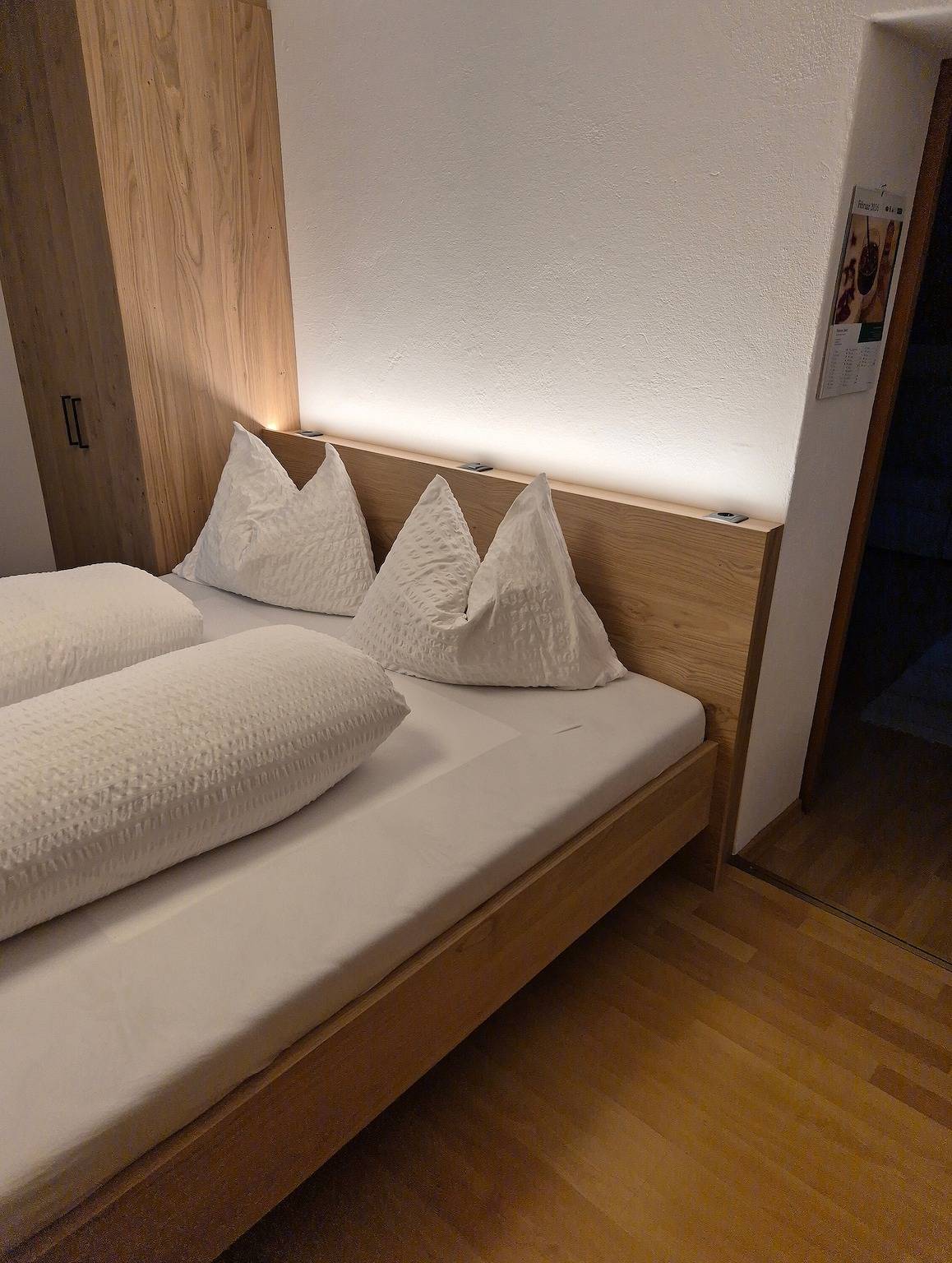 Ganze Wohnung, Ferienwohnung 'Haus Peer B3' mit Bergblick, privater Terrasse und Wi-Fi in Burgeis, Mals