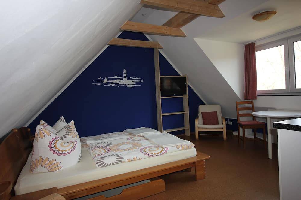 Ganze Wohnung, Ruhige Fewo Buchfink auf dem liebevoll sanierten Cleo's Hof an der Müritz in Sietow-Dorf, Sietow