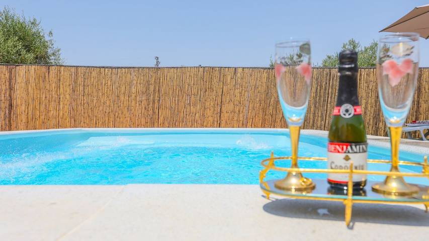 Casa rural para 4 personas, con balcón/terraza y piscina, Se admiten mascotas en Campiña de Morón y Marchena - 2