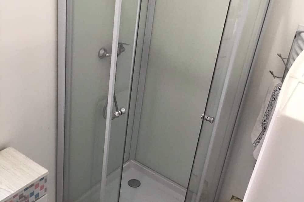 Appartement entier, 1 bedroom apartment in pont-de-labeaume in Pont-de-Labeaume, Parc naturel régional des Monts d'Ardèche