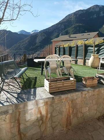 Gîte pour 4 personnes, avec vue et terrasse à Saint-Martin-Vésubie