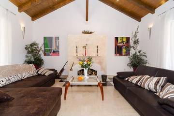 Villa for 8 People in Srebreno, Dubrovnik-Neretva, Photo 1