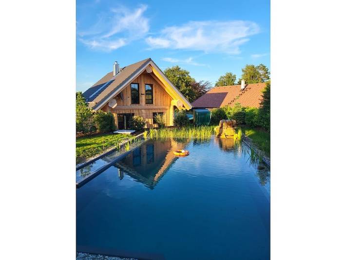 Chalet für 4 Personen, mit Terrasse und Garten sowie Pool und Sauna am Edersee