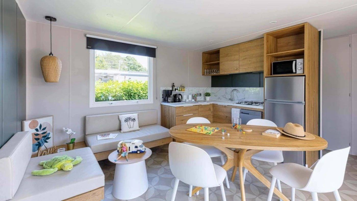Zecamping 4* 1km plage piscine chauffée dog friendly locatif Tv Lv in Fouesnant, Côte de Cornouaille