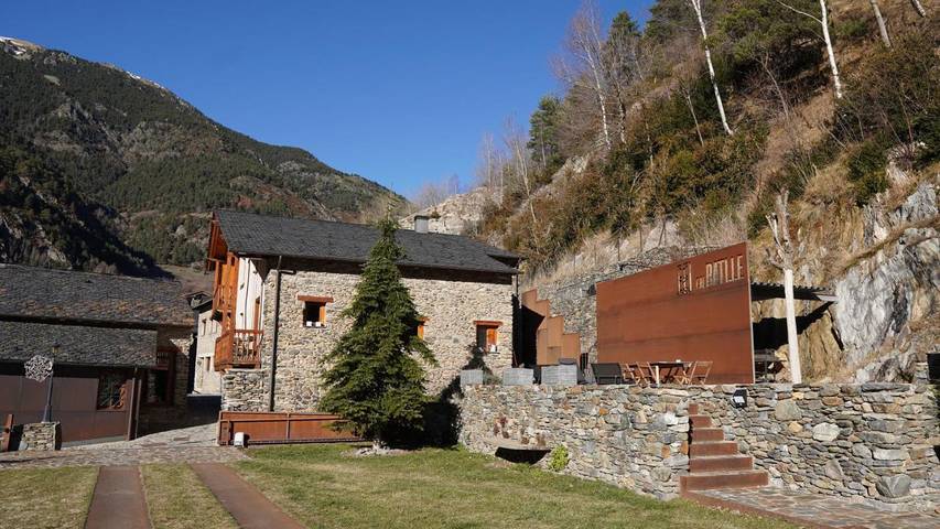 Chalet pour 12 personnes, avec Balcon et Terrasse ainsi que Jardin et Vue en Andorre - 3