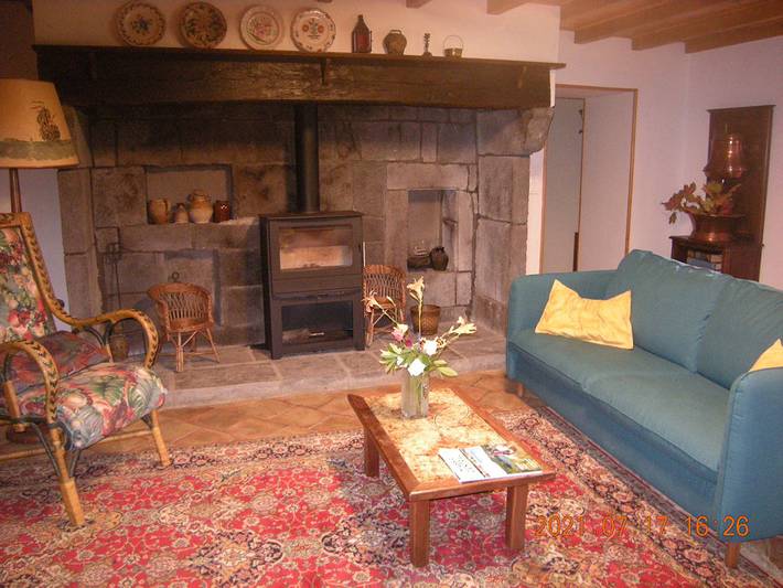 Gîte pour 6 personnes, avec jardin en Auvergne - 4