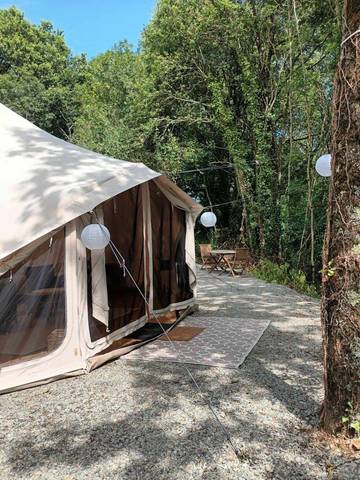 Gîte pour 2 personnes, avec piscine et terrasse dans Crespin (Tarn)