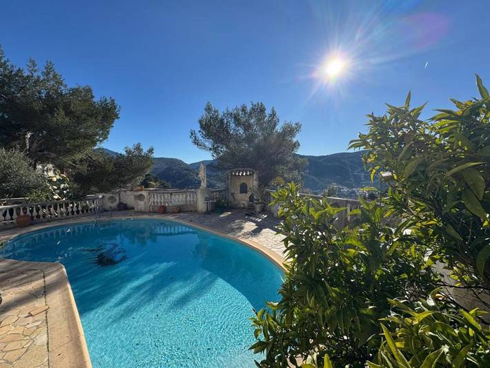 Gîte pour 3 personnes, avec terrasse à La Trinité - 2