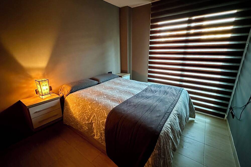Apartamento entero, Refugio chic: Tu joya urbana en Barcelona in Ripollet, Interior de Barcelona