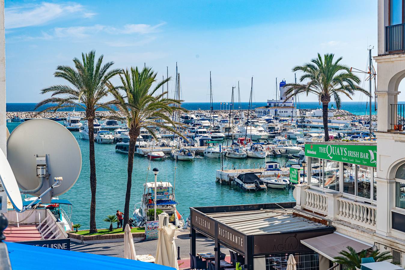 Apartamento entero, Chanquete Harbour 2310  One Bedroom in Puerto de la Duquesa, Manilva