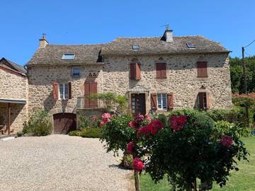 Chambre d’hôte pour 2 personnes, avec piscine et terrasse ainsi que jardin et vue à La Bastide-l'Évêque