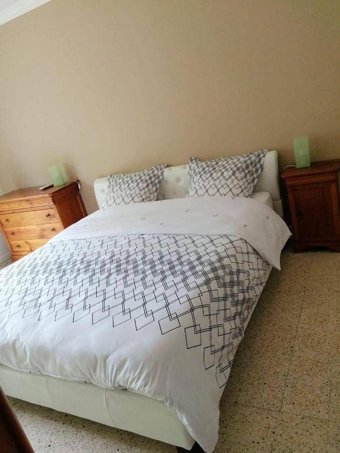 Location de vacances pour 6 personnes, avec Balcon et Terrasse ainsi que Jardin et Vue à Nans-les-Pins - 3