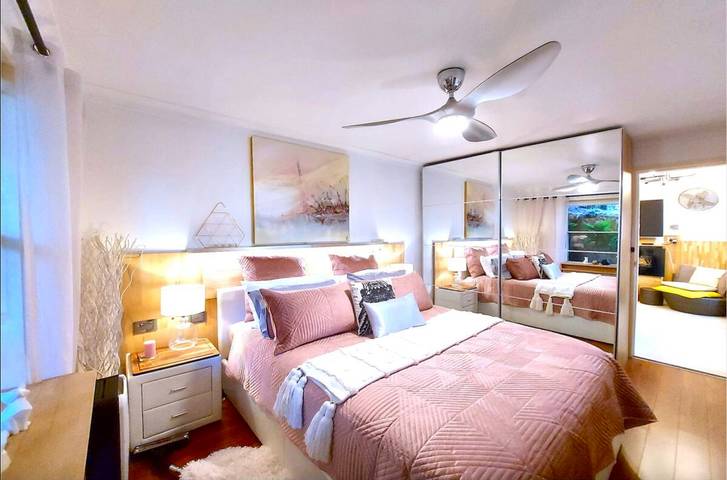 Holiday apartment for 2 people, with balcony/terrace in Australia