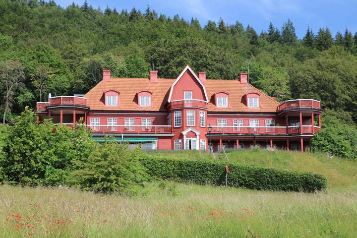 Casa de huéspuedes para 2 personas, con vistas al lago además de vistas y jardín en Suecia