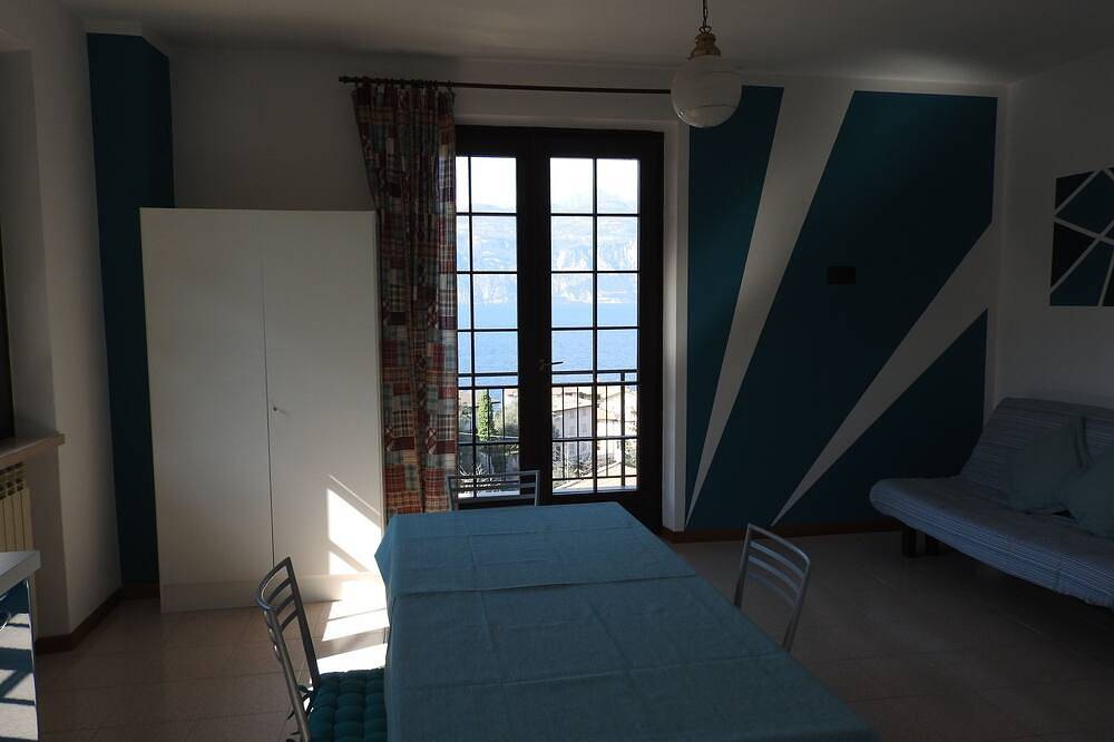 Ganze Wohnung, Ferien Wohnung in den Oliven-Zitronen-bäumen mit Gardasee-Blick, mit Parkplatz in Cassone di Malcesine, Malcesine