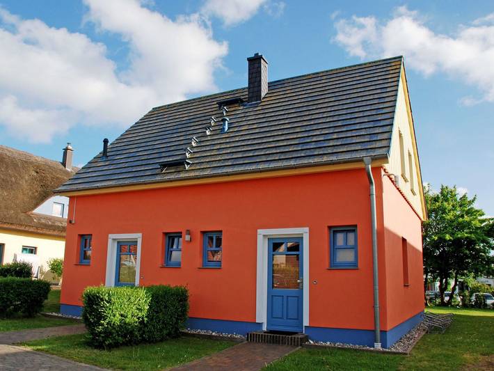 Ferienwohnung für 3 Personen, mit Terrasse und Garten in Lobbe - 4