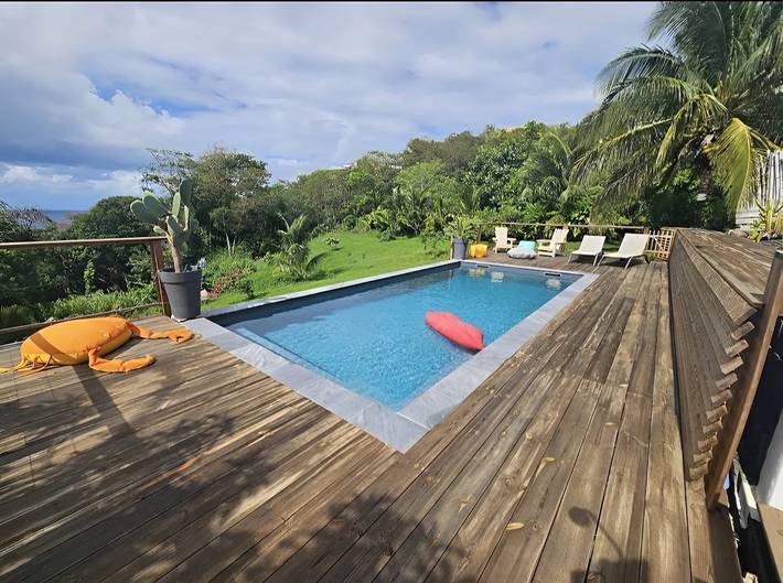 Location de vacances pour 4 personnes, avec jardin ainsi que piscine et terrasse dans Basse-Terre (homonymie) - 3