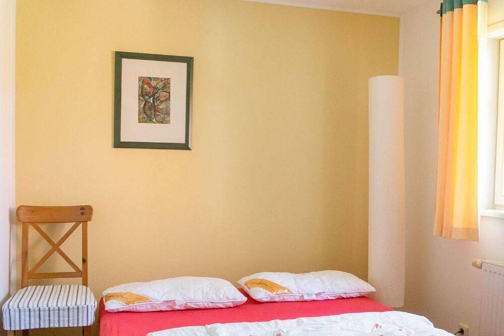 Ferienhaus Unter den Eschen - Ferienhaus, Dusche, Wc, 4 oder mehr Schlafräume in Pretzschendorf, Klingenberg