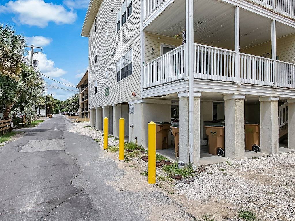 Ganze Wohnung, Heated Pool Access,Walk to Beach in Tybee Island, Chatham County