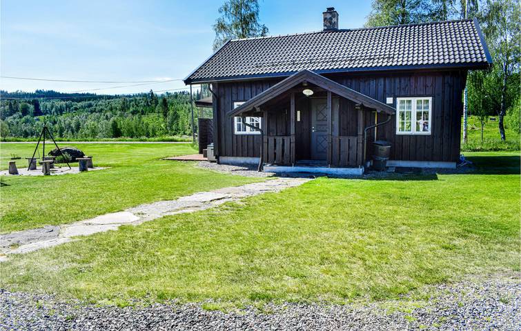 Feriehus for 6 personer, med Terrasse og Innsjøutsikt i Hedmark