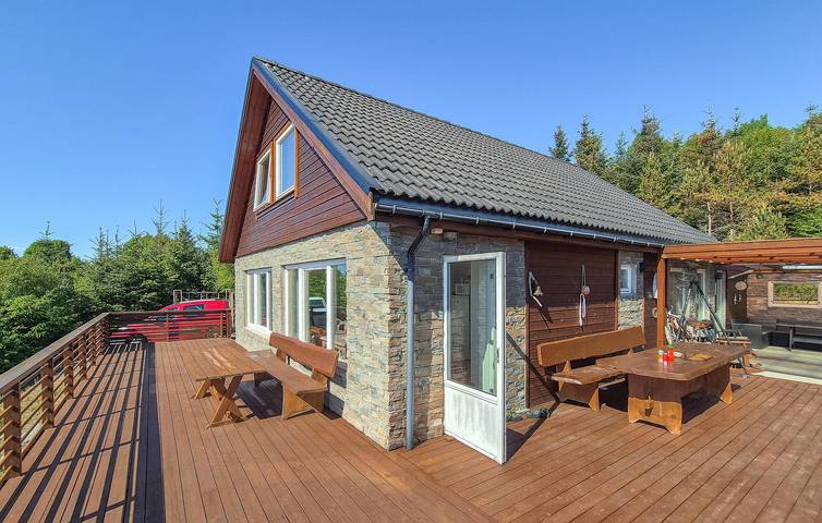 Ferienhaus für 10 Personen, mit Terrasse und Garten, kinderfreundlich - 1