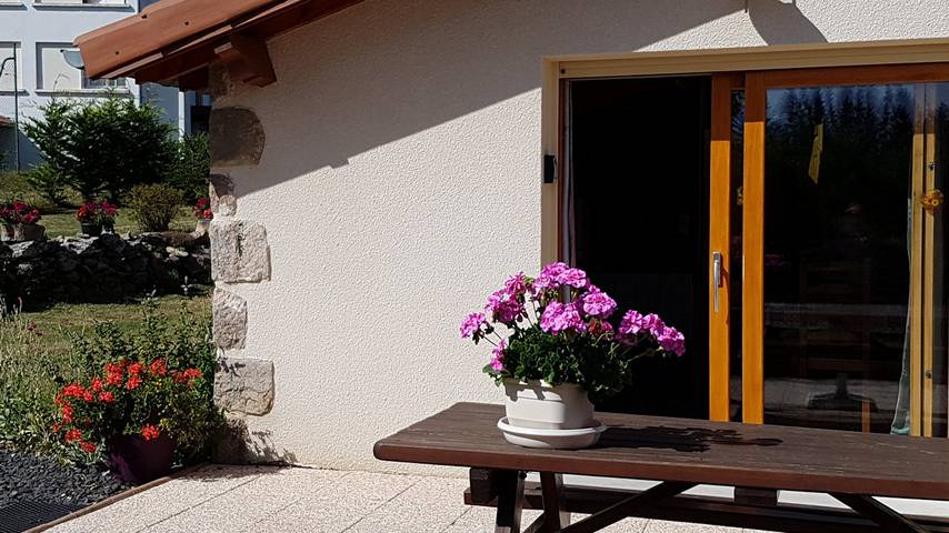 Gîte pour 4 personnes, avec jardin et terrasse