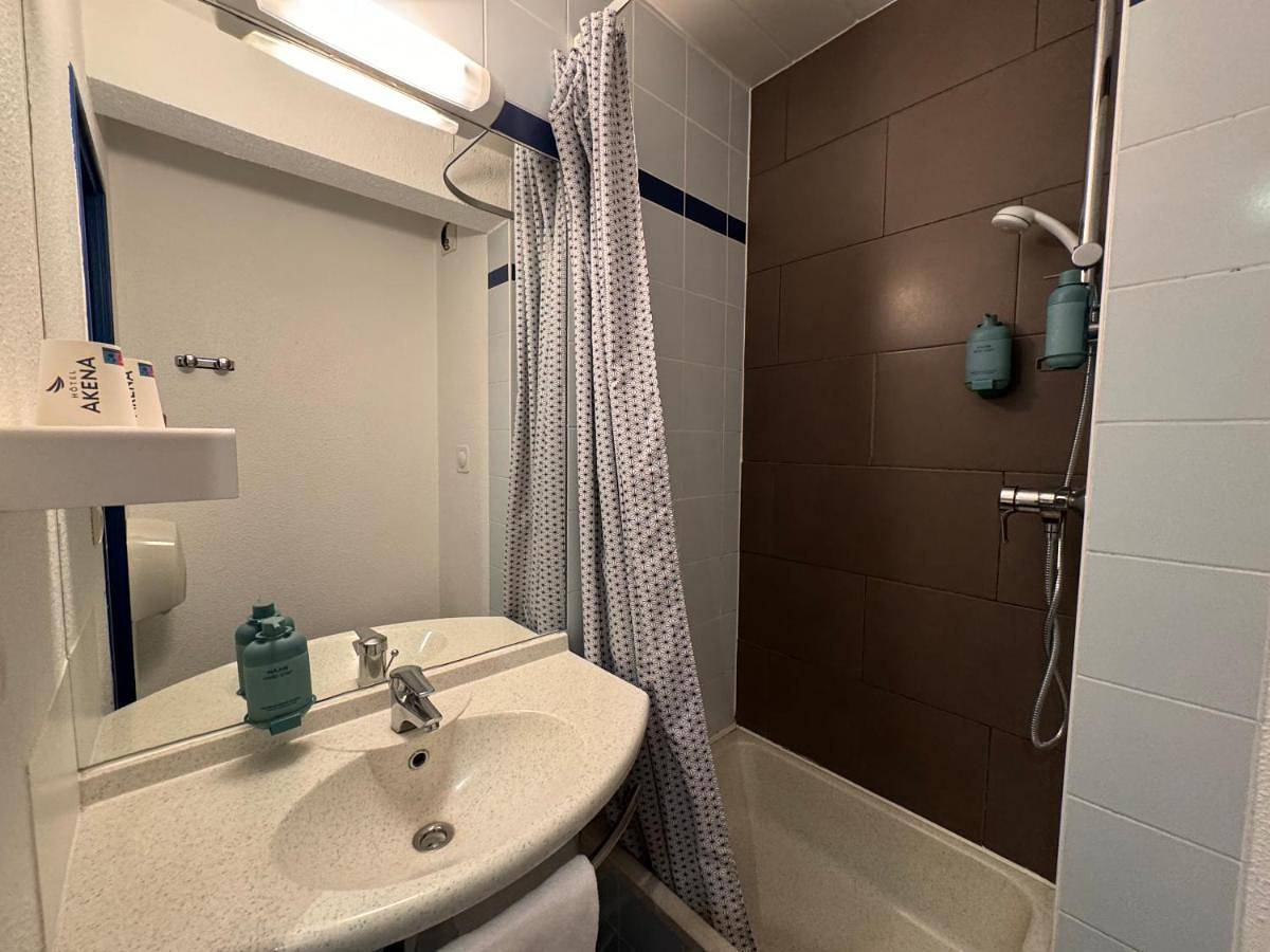 Family Room (4 Adults) in Sainte-Luce-sur-Loire, Région de Nantes