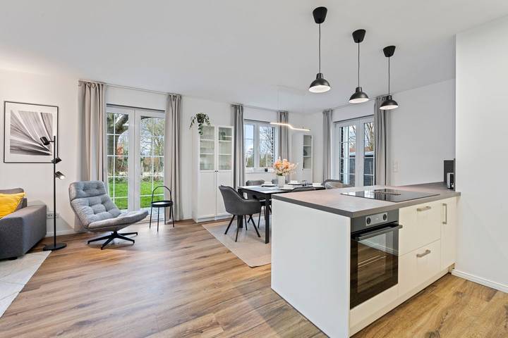 Ganze Wohnung, Strandnest Rosenhagen - lichtdurchflutete 5-Sterne-Wohnung in Strandnähe in Rosenhagen, Dassow