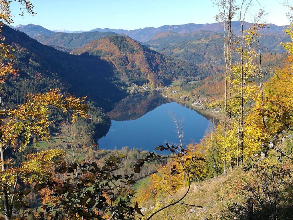 Urlaub am Bio-Bauernhof Moas - Doppelzimmer "Hetzkogel" mit Balkon in Lunz am See, Mostviertel Region