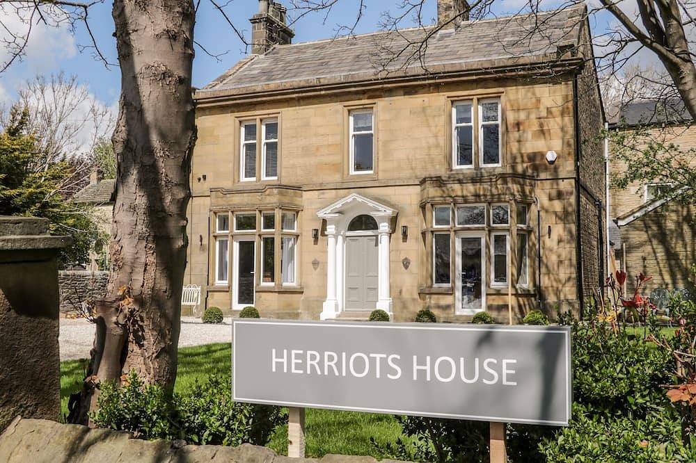 Cottage for 12 People in Skipton, North Yorkshire