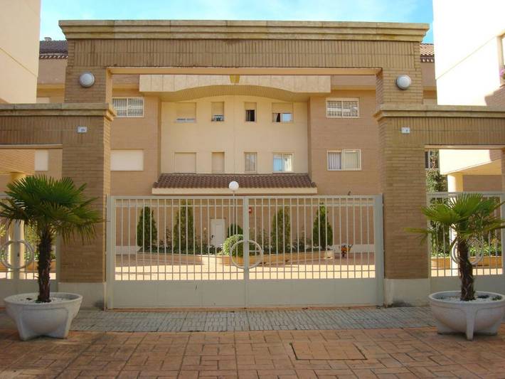 Apartamento para 7 personas, con Balcón y Terraza además de Jardín y Piscina en Santa Marta de Tormes