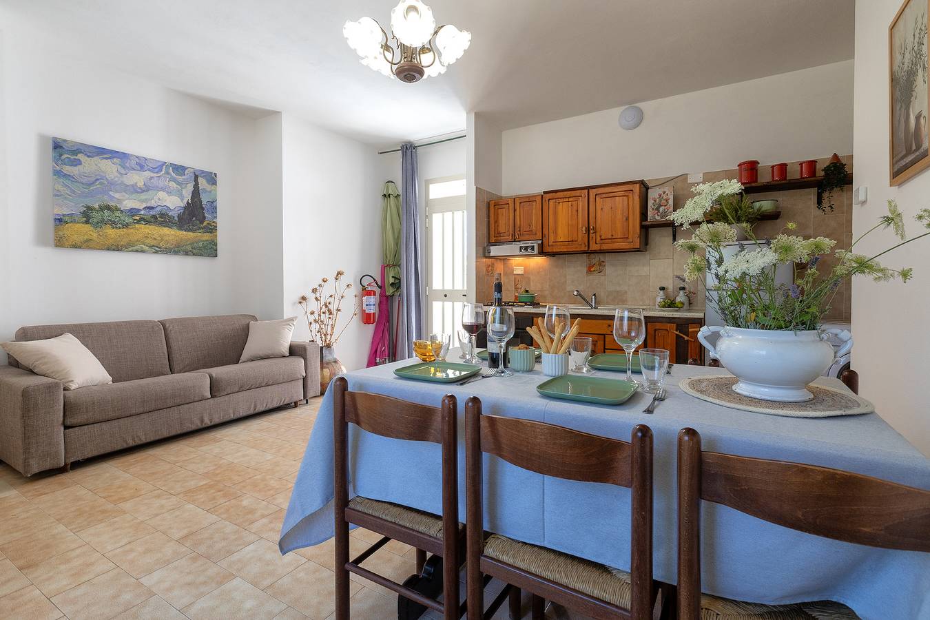 Appartamento intero, Appartamento 'Fico D'India Country View' con vista sulle colline, terrazza privata e Wi-Fi in Castelsardo, Provincia di Sassari
