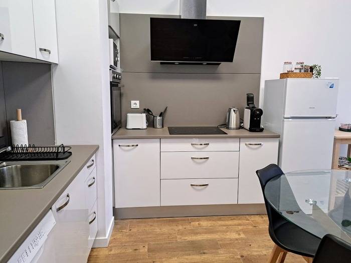 Entire holiday apartment, Renovated ground floor in the centre of Santander in Santander, Cantabrian Coast