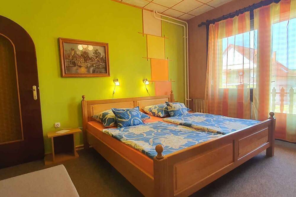 Ganze Wohnung, Ferienwohnung mit Garten, Grillmöglichkeit und Internetzugang in Balatonboglar, Plattensee Südufer