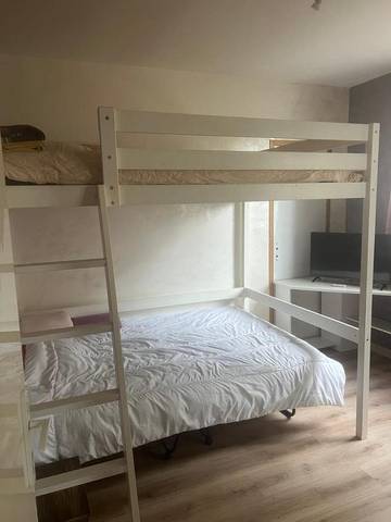 Gîte pour 2 personnes, avec jardin et piscine à Viviers