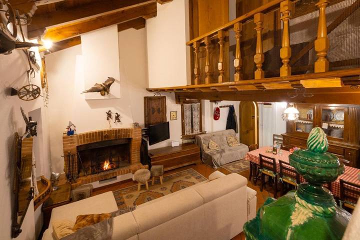 Chalet per 8 persone, con Balcone e Terrazza nonché Giardino a Pinzolo