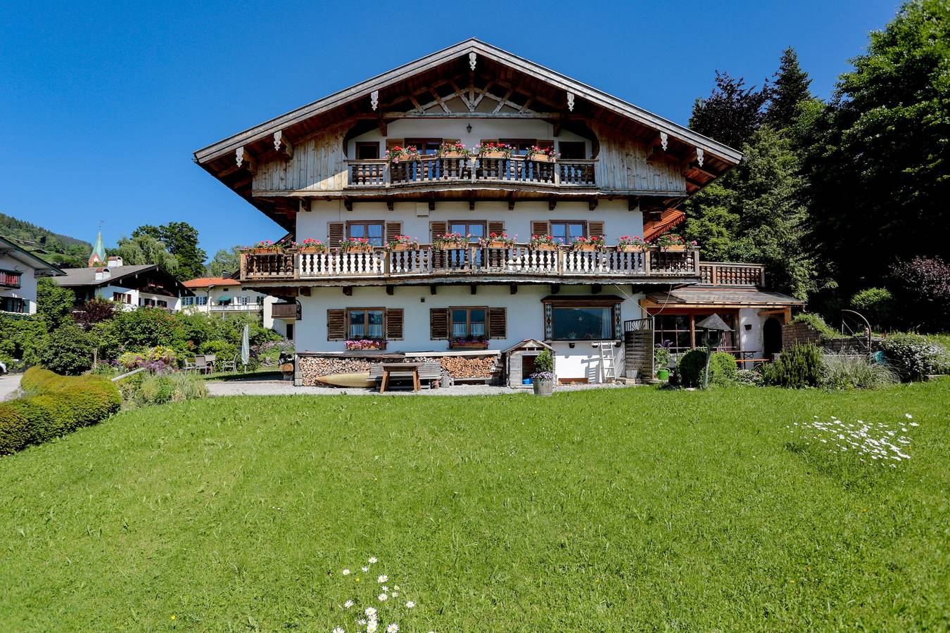 Apartamento entero, Apartamento vacacional "Landhaus Staudacher" con vistas al lago, balcón, jardín y Wi-Fi in Alpes Bávaros