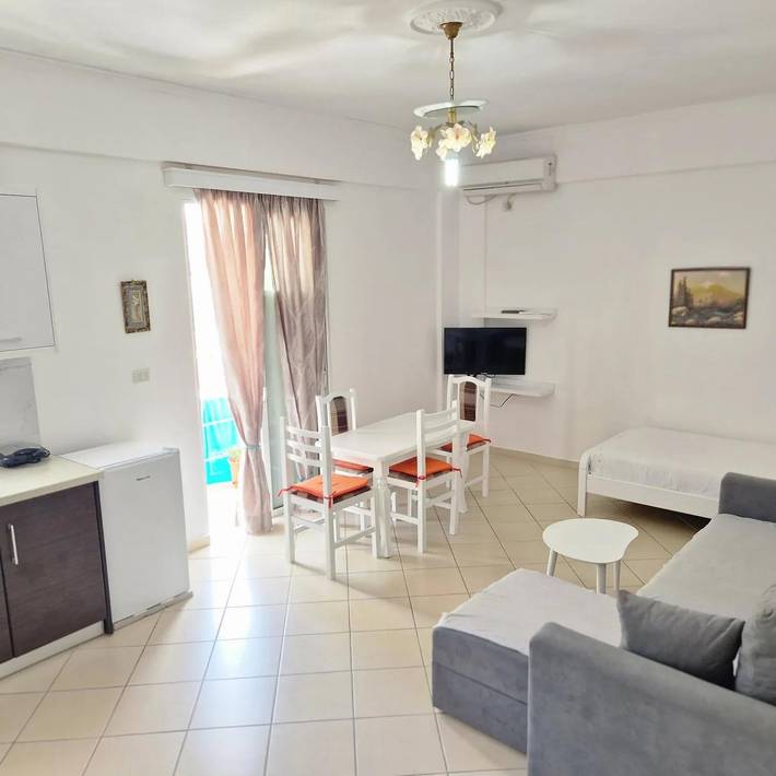 Gîte pour 4 personnes, avec terrasse et jardin à Saranda - 4