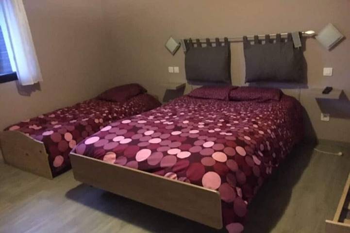 Gîte pour 13 personnes, avec jardin à Locmaria-Grand-Champ - 2